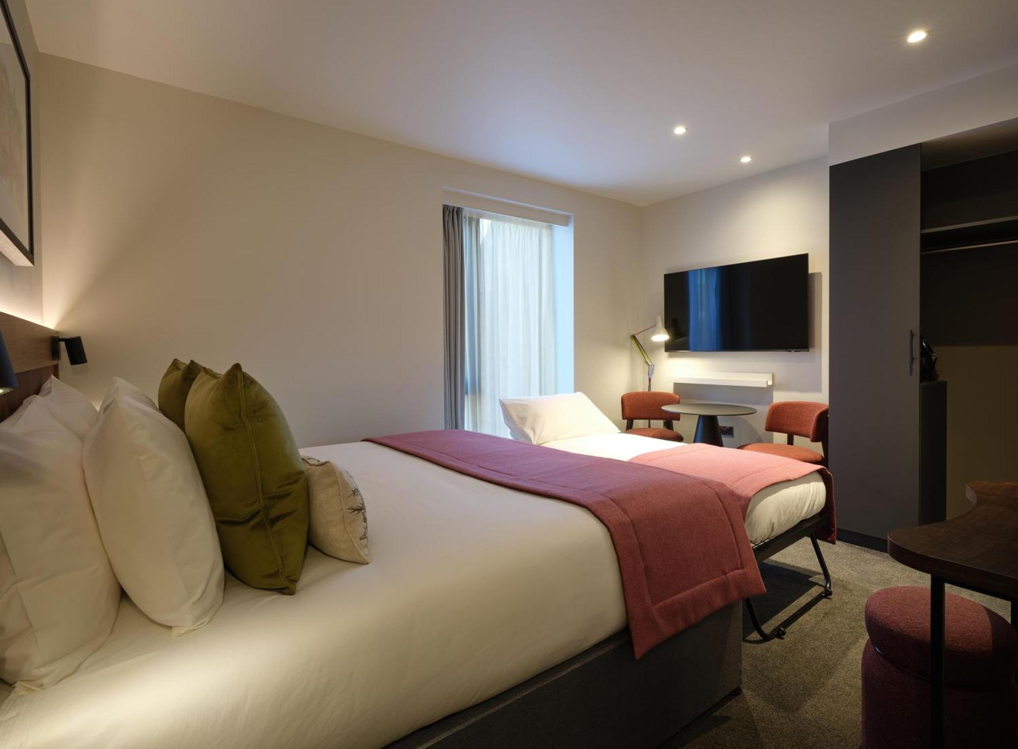 Отель The Resident Edinburgh - Newly Open Экстерьер фото
