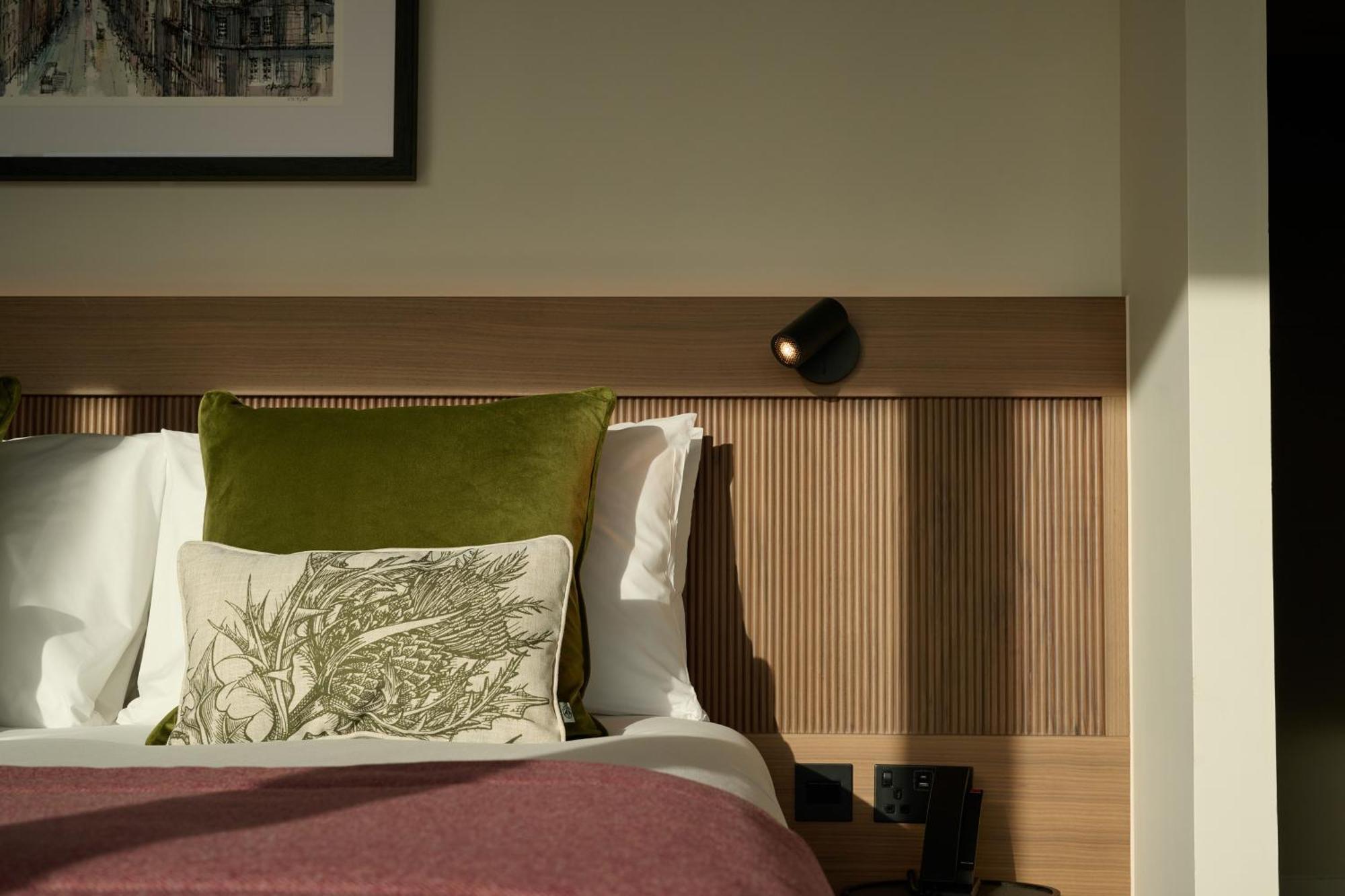 Отель The Resident Edinburgh - Newly Open Экстерьер фото