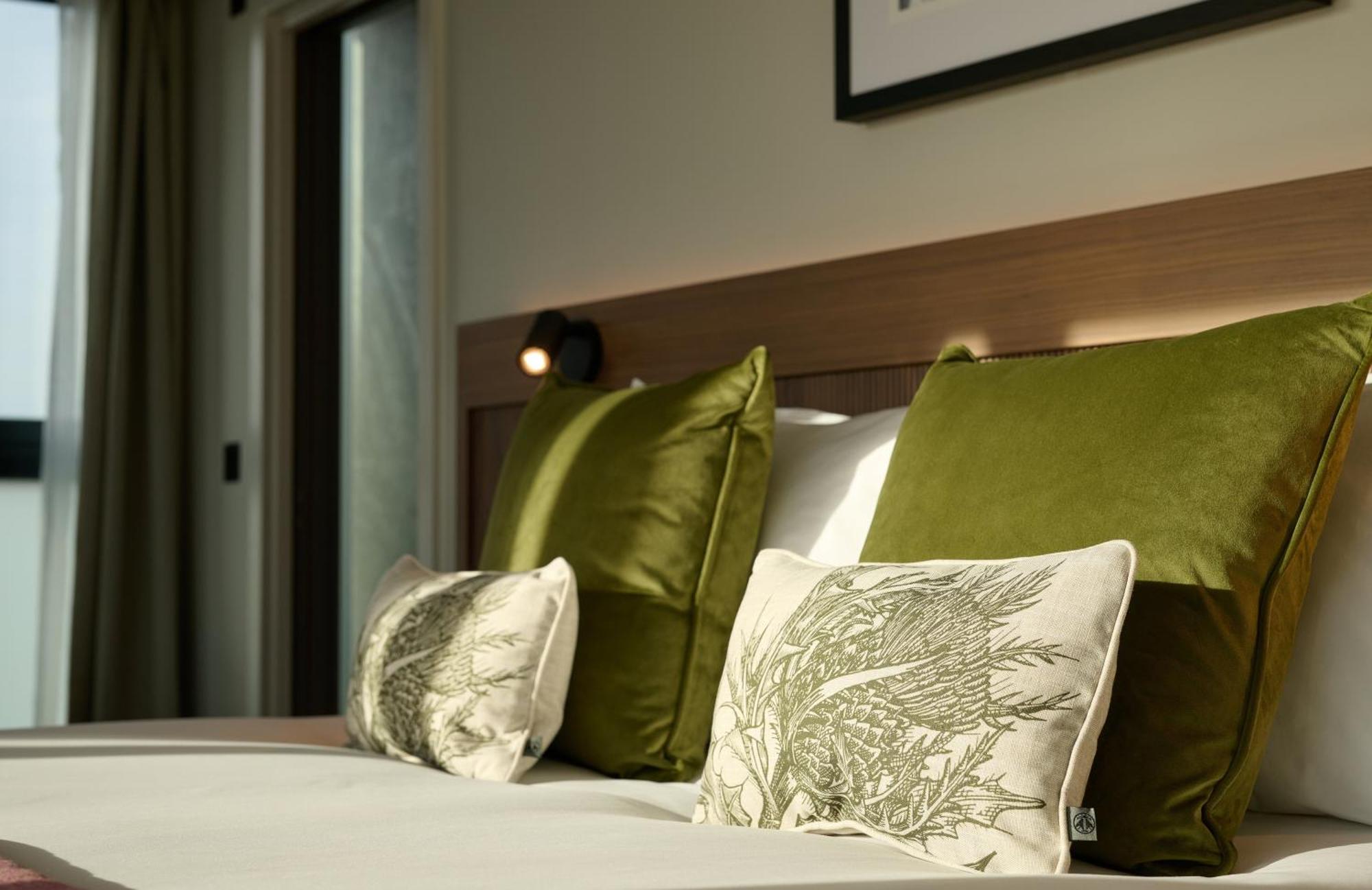 Отель The Resident Edinburgh - Newly Open Экстерьер фото