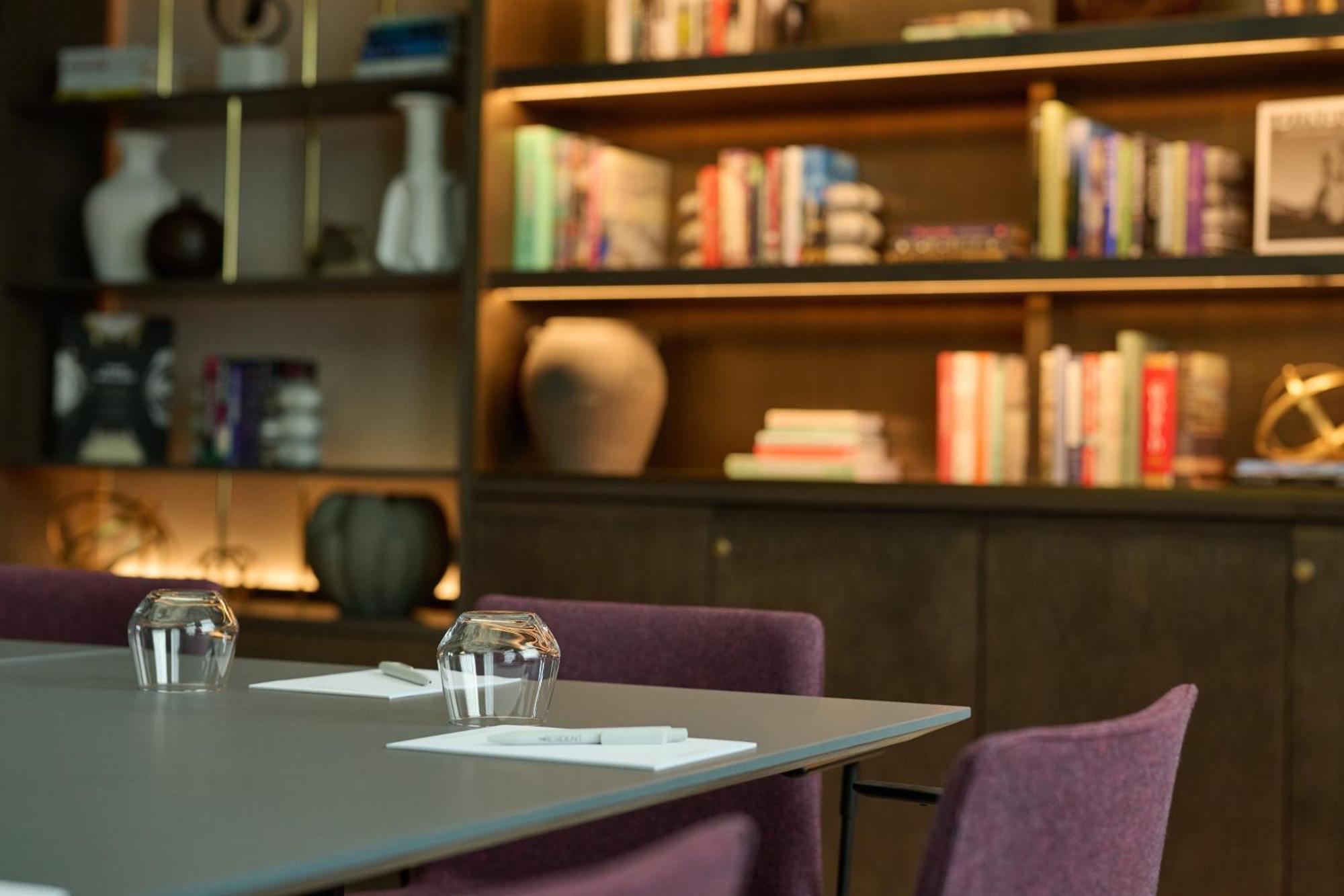 Отель The Resident Edinburgh - Newly Open Экстерьер фото