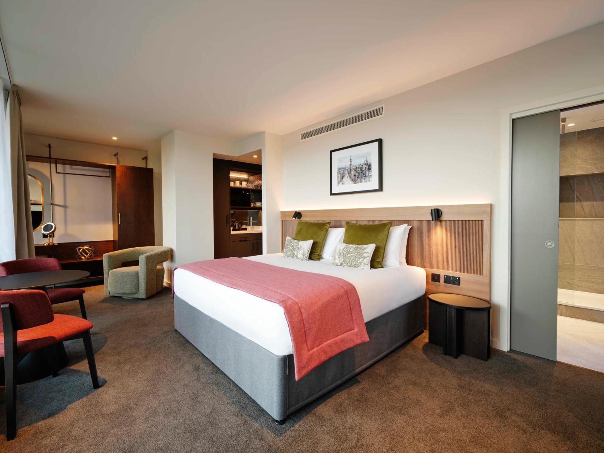 Отель The Resident Edinburgh - Newly Open Экстерьер фото